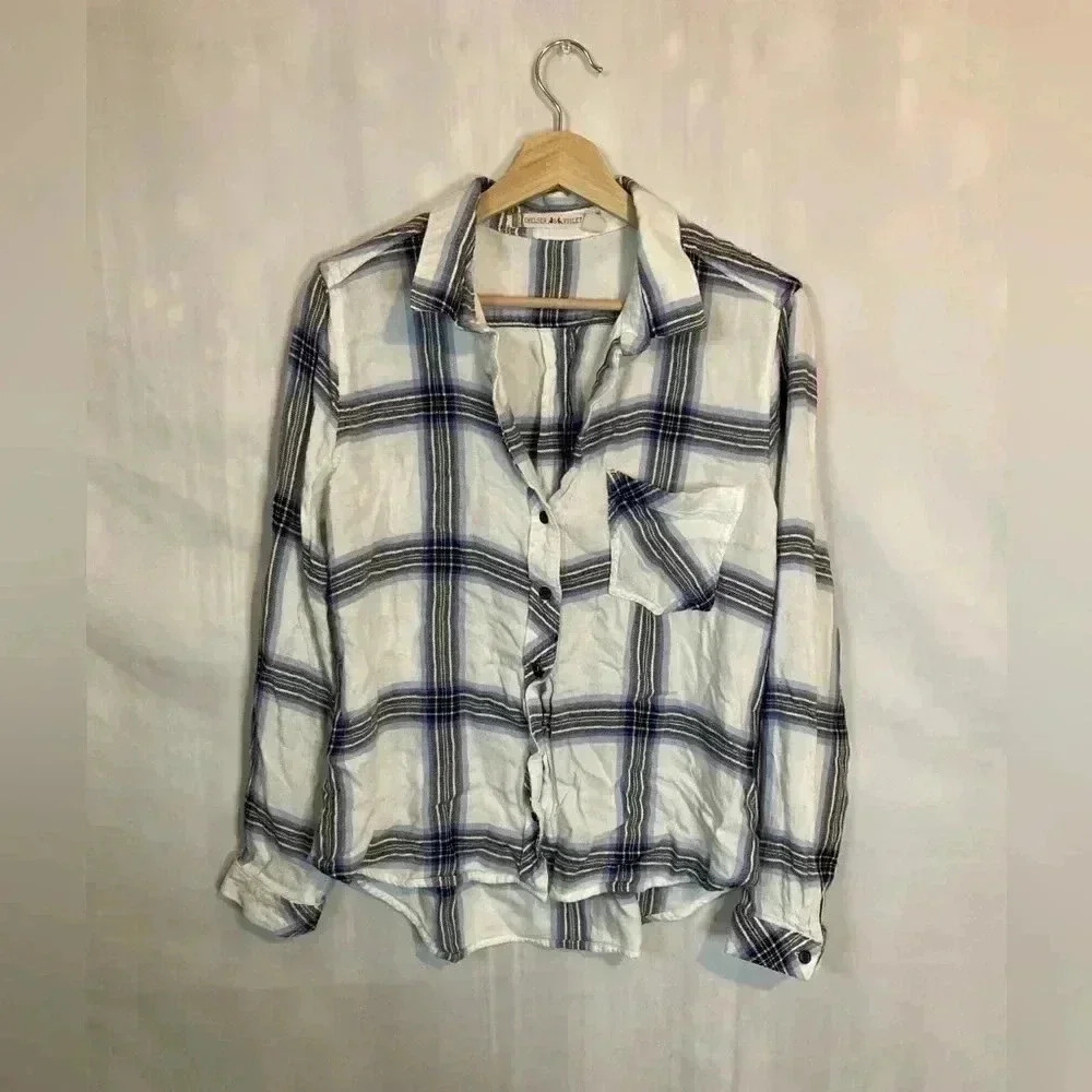 Chelsea & Violet long sleeve top